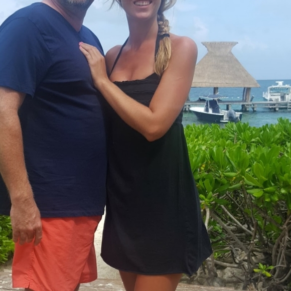 Essential Swim Cover-Up in Medium - Picture 6 of 6